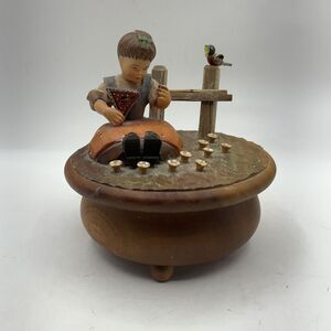 Anri Thorens Swiss Movement Music Box Plays "Lara's Theme" Working‎